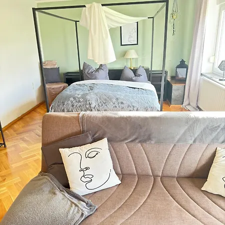 Faulpelz - Budget Mit Kueche, Badewanne, Parkplatz Niederorschel