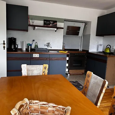 Gasthuis Faulpelz - Budget Mit Kueche, Badewanne, Parkplatz 3*