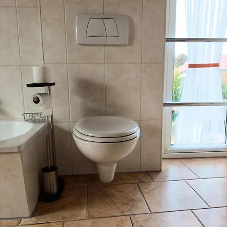 Faulpelz - Budget Mit Küche, Badewanne Niederorschel