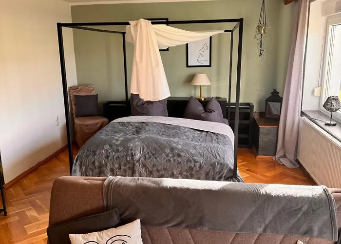 Faulpelz - Budget Mit Kueche, Badewanne ゲストハウス