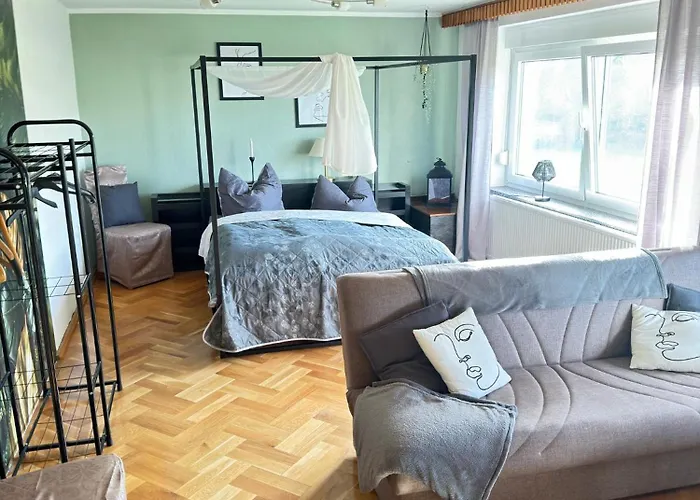 Faulpelz - Budget Mit Kueche, Badewanne ゲストハウス Niederorschel