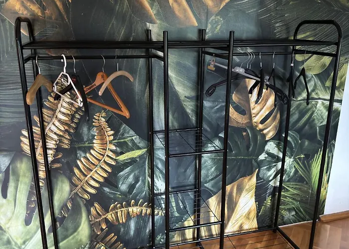 Faulpelz - Budget Mit Kueche, Badewanne ゲストハウス