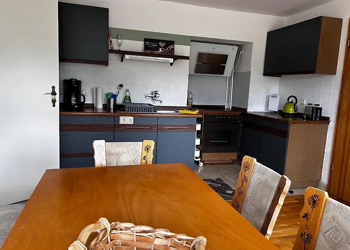 ゲストハウス Faulpelz - Budget Mit Kueche, Badewanne 3*