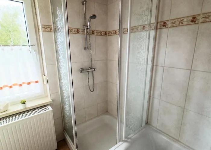 ゲストハウス Faulpelz - Budget Mit Kueche, Badewanne Niederorschel